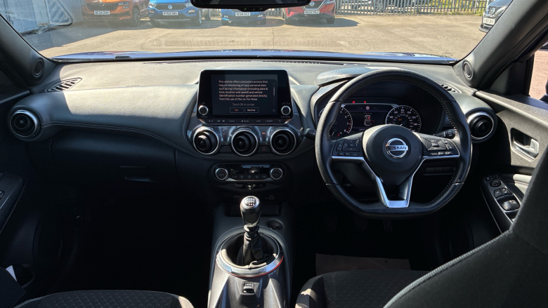 Nissan Juke 1.0 DiG-T N-Connecta 5dr Petrol Hatchback